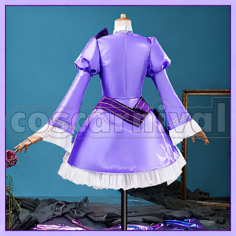 Kyrielight' with official FGO NA form 'Mash Kyrielight cosplay costume from replace 'Mashu, back view 1