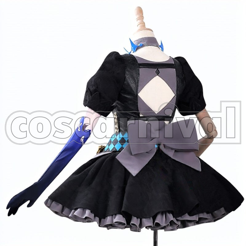 Bondage cosplay costume from SINoALICE Alice, back view