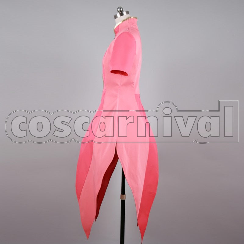 Estelle cosplay costume from Tales of Vesperia, side view 2
