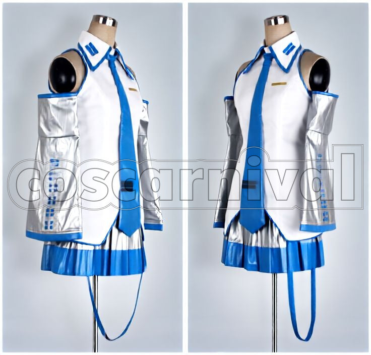 Miku Snow Miku Cosplay cosplay costume from Vocaloid Hatsune, front view 2