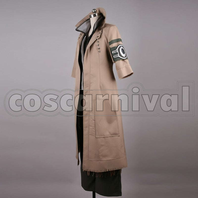 Snow Villiers cosplay costume from Final Fantasy XIII, side view