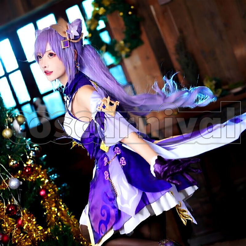 Liyue Keqing Cosplay cosplay costume from Genshin Impact, side view 1
