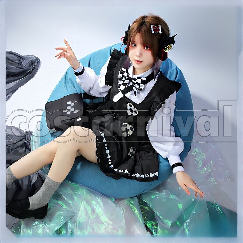 VICTORY: NIKKE Biscuit Cosplay cosplay costume from GODDESS OF, front view 4