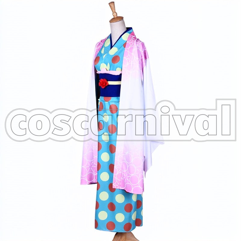 Himemiko cosplay costume from Kamisama Kiss, side view