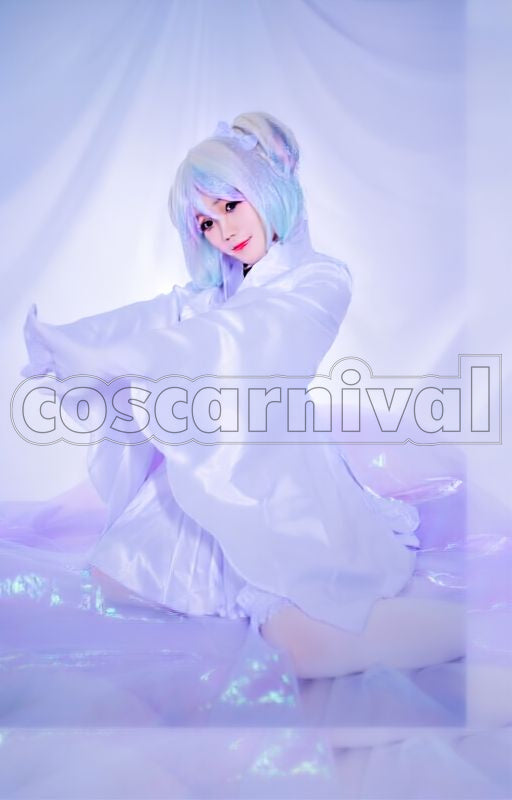 the Lustrous Diamond Hibernation Pajamas Cosplay cosplay costume from Land of, front view 4