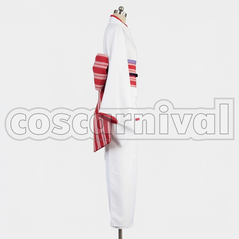 Nora cosplay costume from Noragami, side view