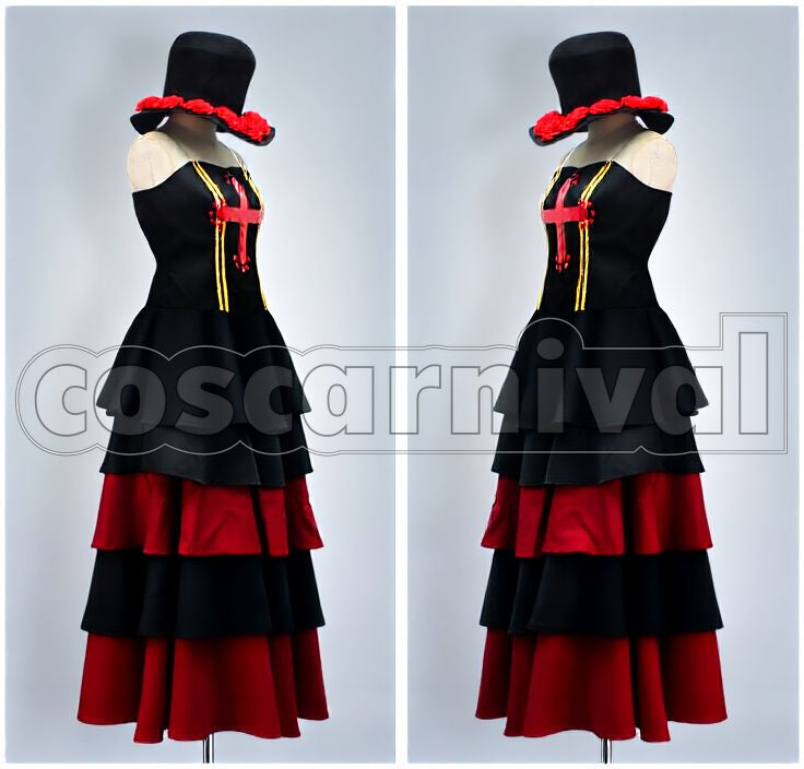 Perona Post-Timeskip Cosplay cosplay costume from One Piece, front view 2