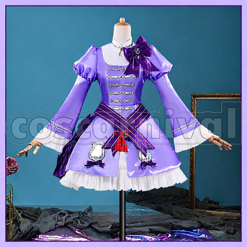 Kyrielight' with official FGO NA form 'Mash Kyrielight cosplay costume from replace 'Mashu, front view 2