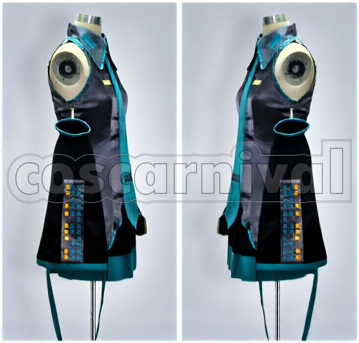 Miku Cosplay cosplay costume from Vocaloid Hatsune, side view