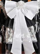 V-Neck-Black-And-White-Lace-And-Ruffles-Cosplay-Lolita-Long-Sleeves-Dress-coscarnival-230.jpg