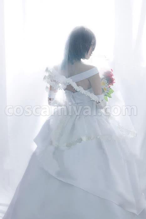 타이탄 미카사 화이트 웨딩 코스프레 의상에 대한 공격